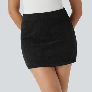 HALARA Black Skirt NWOT Size Small Regular
